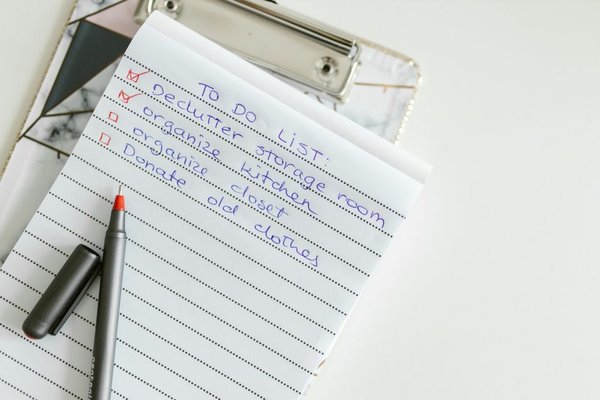 decluttering checklist uk
