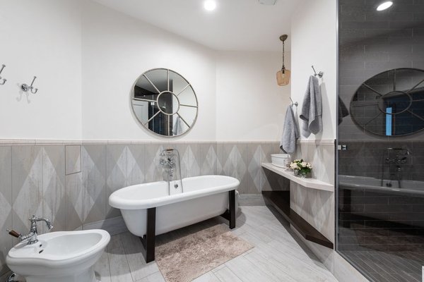 freestanding bath pros and cons